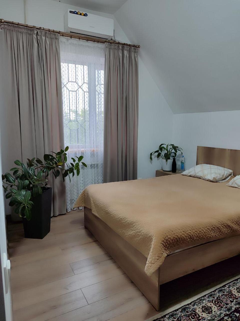 Amanat Guest House Bishkek Exterior photo