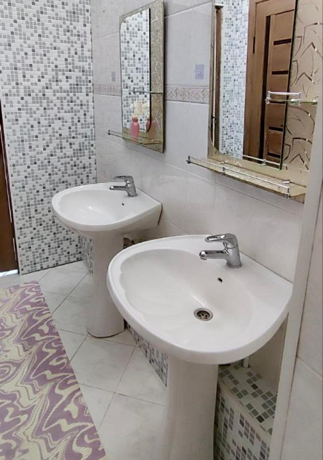 Amanat Guest House Bishkek Exterior photo